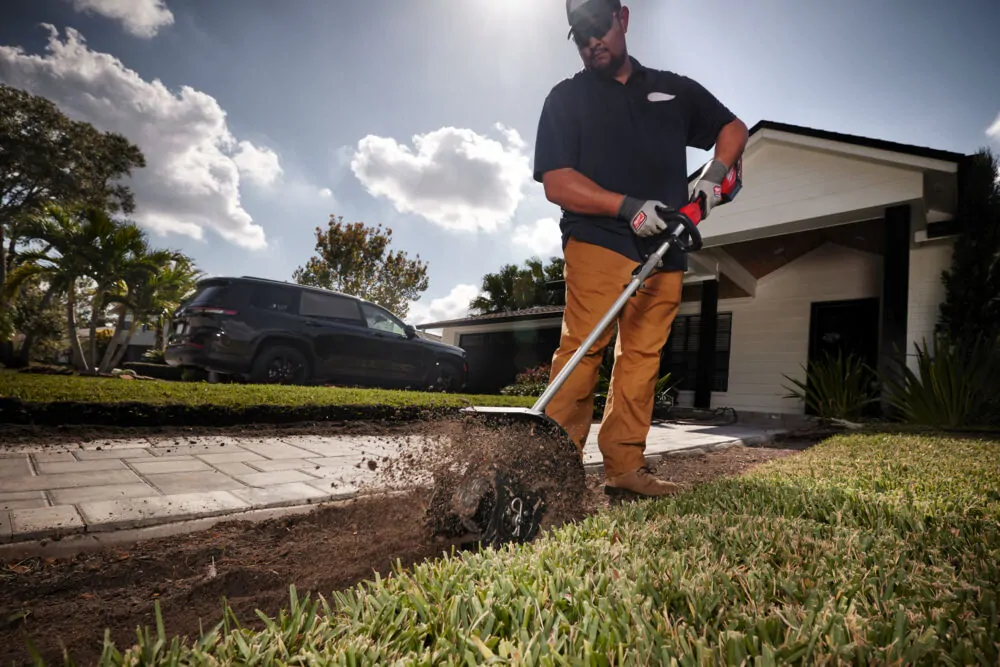 Milwaukee QUIK-LOK™ nástavec s kultivátorem M18 FOPH-CA