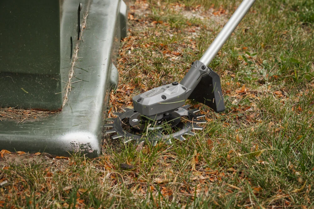 Milwaukee QUIK-LOK™ nástavec s vyžínačem plevele M18 FOPH-RA