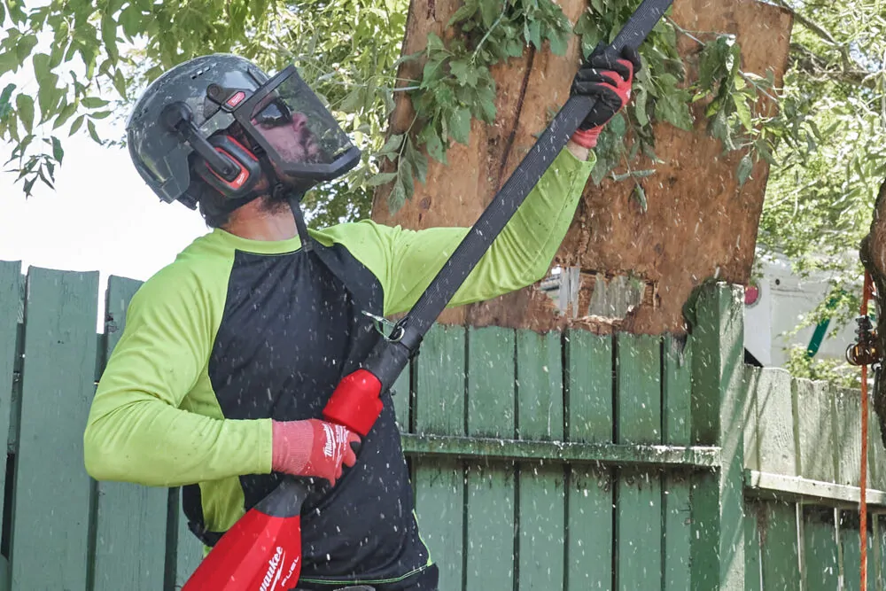 Milwaukee M18 FUEL™ aku pila teleskopická vyvětvovací 30 cm M18 FTPS30-0