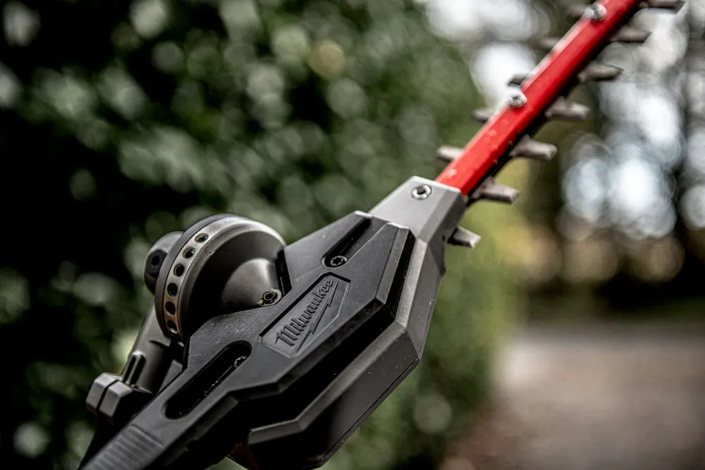Milwaukee QUIK-LOK™ aku plotostřih M18 FOPH-HTA