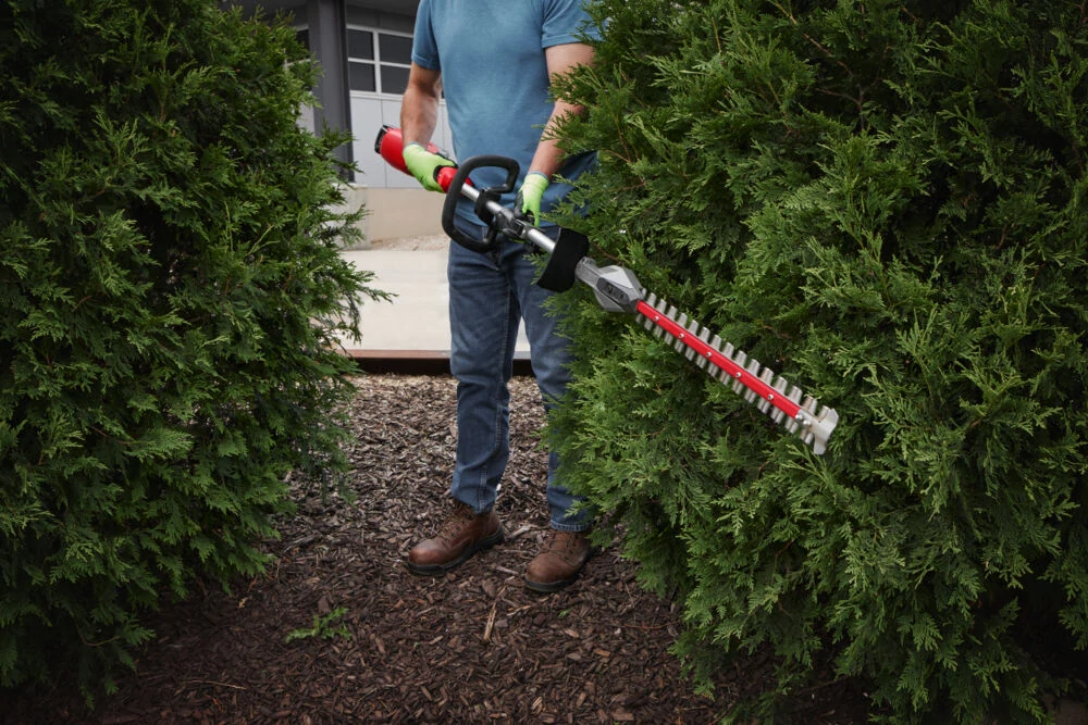 Milwaukee QUIK-LOK™ krátký nástavec s nůžkami na živý plot M18 FOPH-SHTA