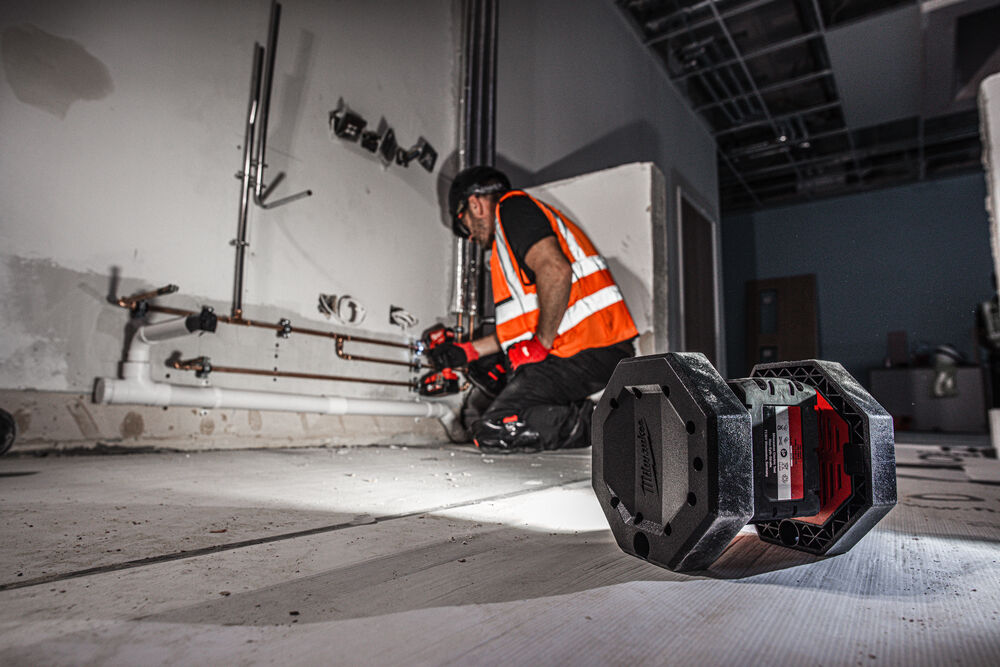Milwaukee M18™ aku led světlo plošné M18 AL-0 