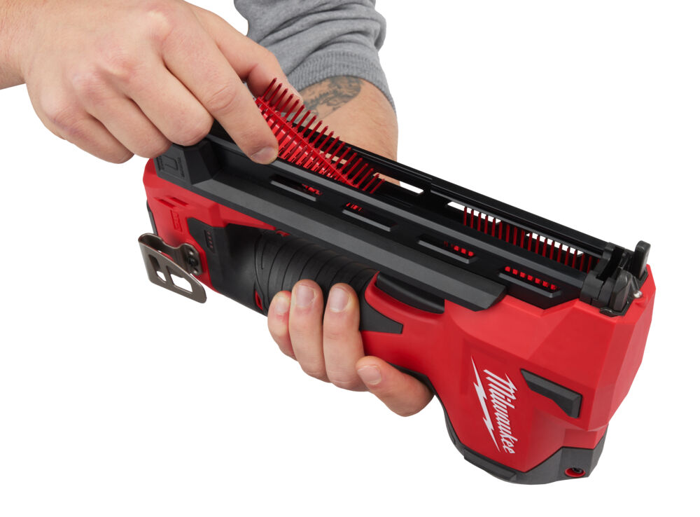 Milwaukee M18 FUEL™ aku sponkovačka subkompaktní M12 BCST-0