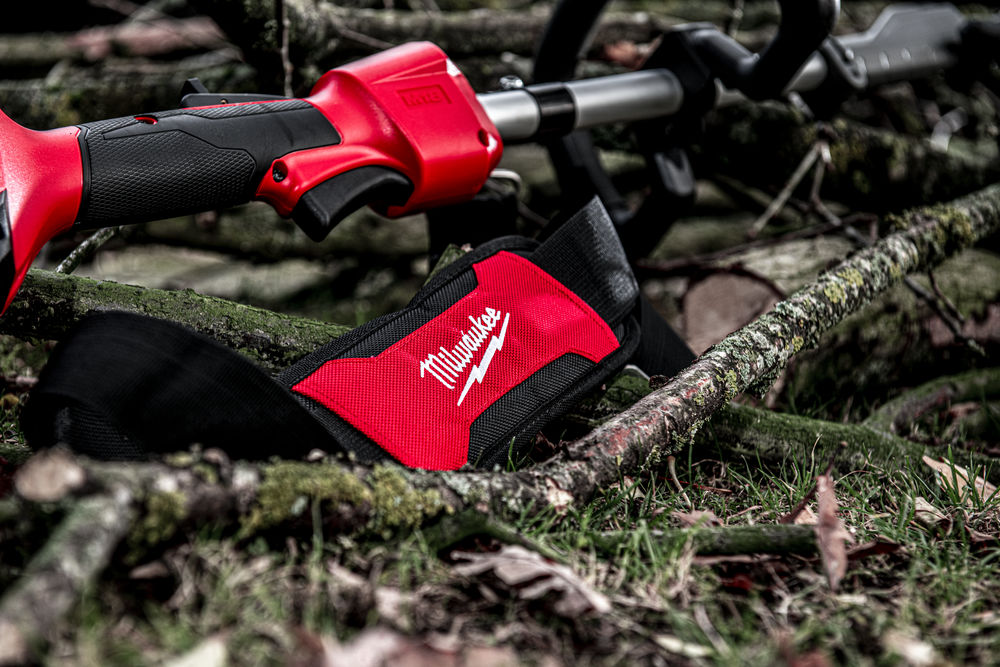 Milwaukee M18 FUEL™ QUIK-LOK™ aku pila řetězová s lištou 25cm M18 FOPH-CSA