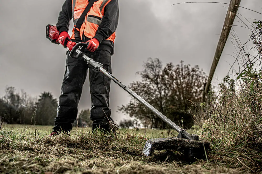 Milwaukee M18 FUEL™ QUIK-LOK™ aku vyžínač strunový M18 FOPH-LTA