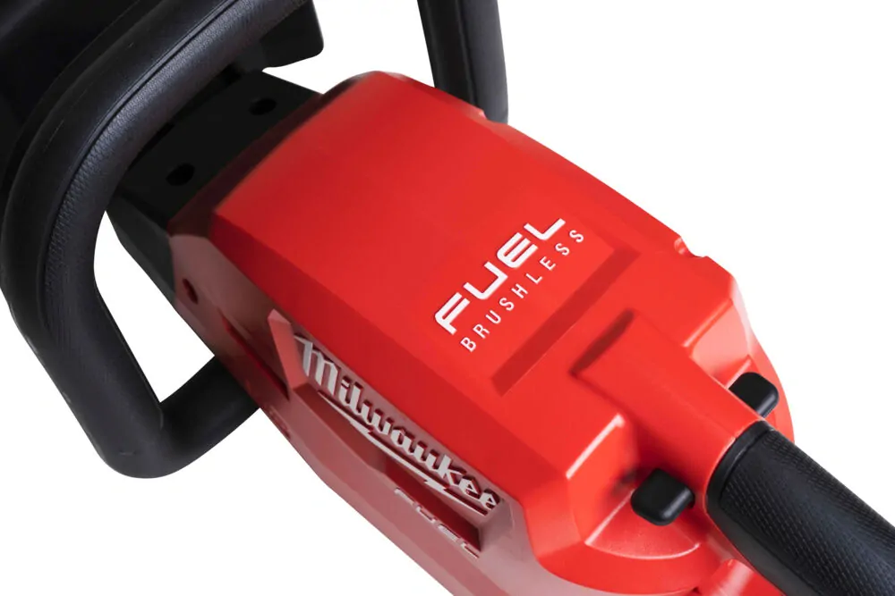 Milwaukee M18 FUEL™ aku nůžky na živý plot 60 cm M18 FHET60-802