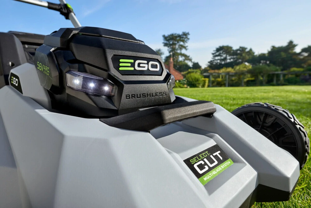 :GO aku sekačka s pojezdem LM2135E-SP - sada