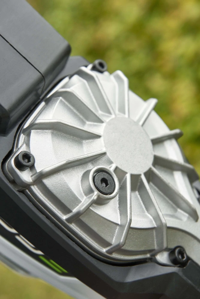 EGO aku nůžky na živý plot HTX6500