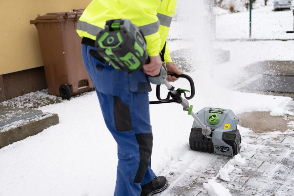 EGO nástavec s aktivním sněhovým hrablem SSA1200