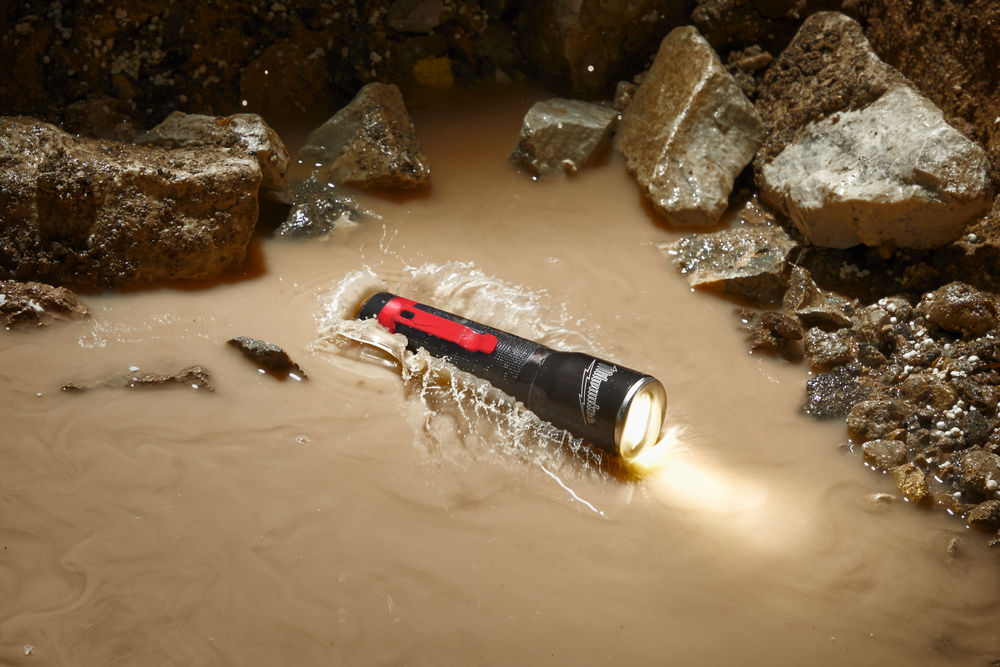 Milwaukee aku svítilna alkalická ML-LED