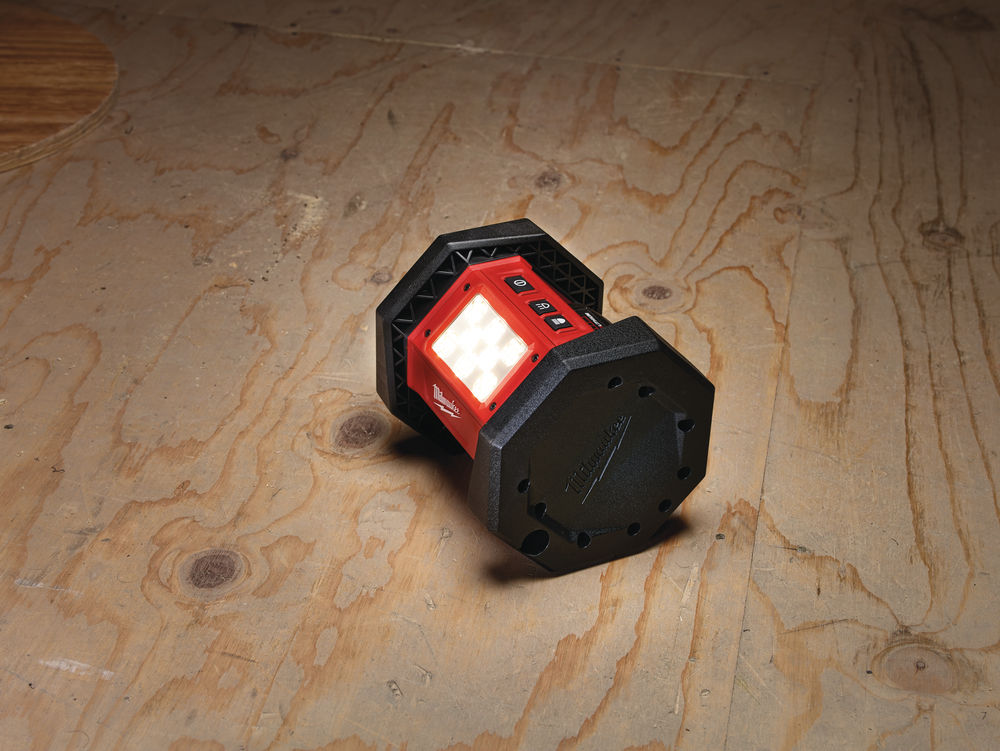 Milwaukee M18™ aku led světlo plošné M18 AL-0 