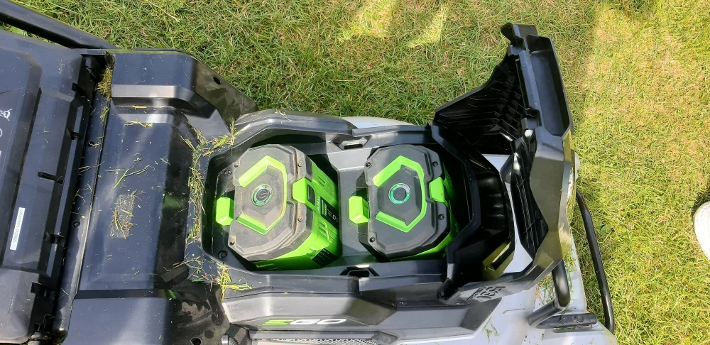 EGO aku PRO-X sekačka s pojezdem LMX5300E-SP