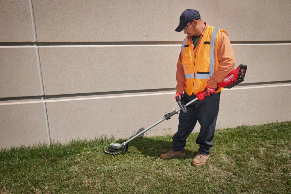 Milwaukee QUIK-LOK™ nástavec s vyžínačem plevele M18 FOPH-RA