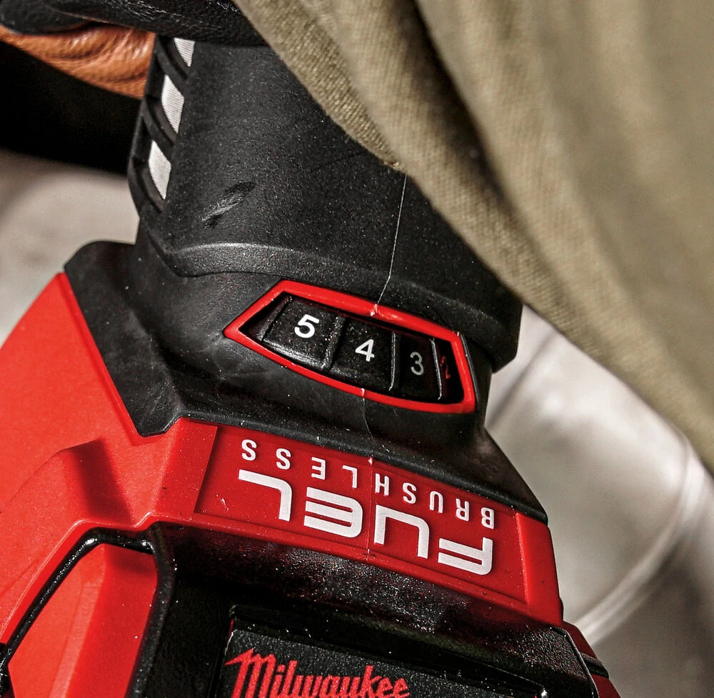 MILWAUKEE M18 FUEL™ 125 mm úhlová bruska M18 FSAGV125XB-0