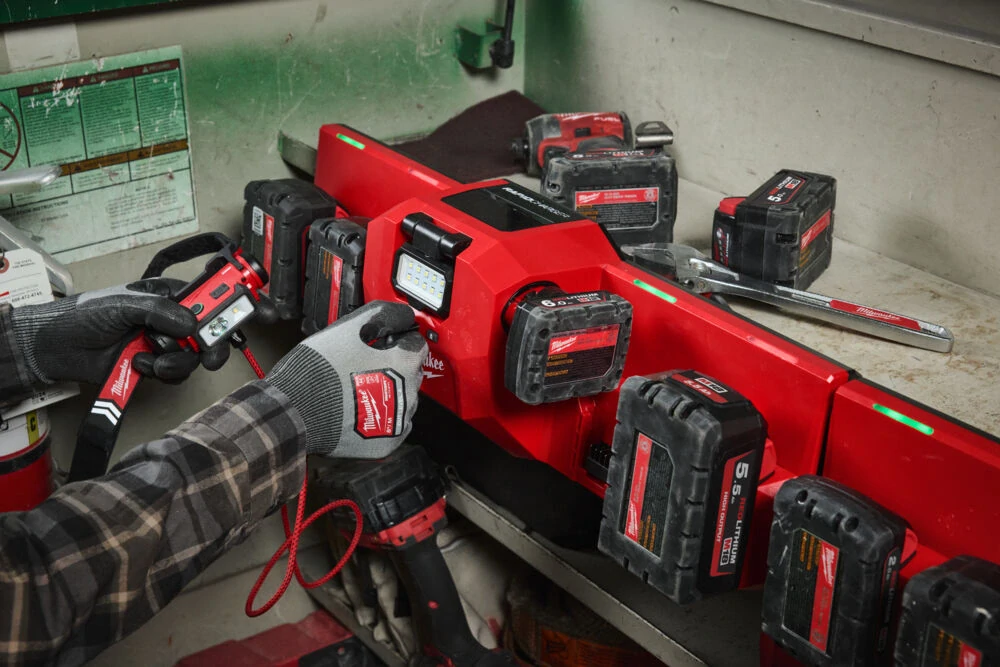 Milwaukee M12™ - M18™ nabíjecí stanice M12-18 GBC4