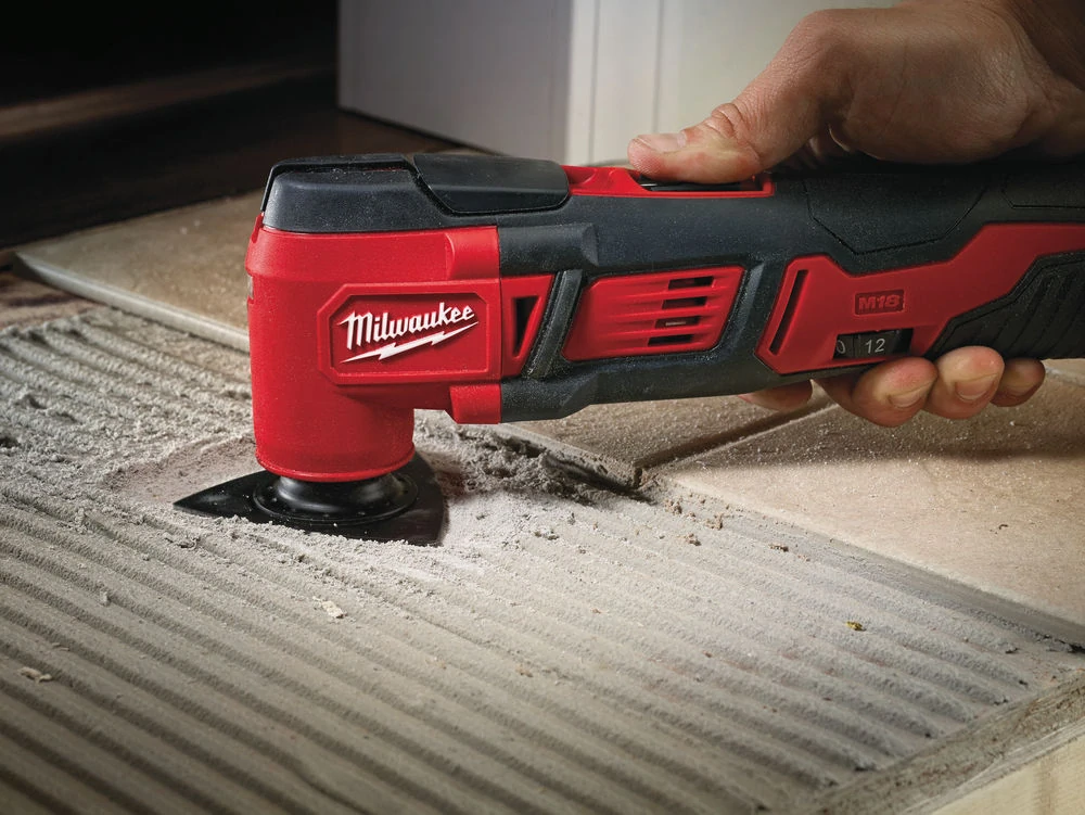 Milwaukee M18™ multifunkční nářadí M18 BMT-421C