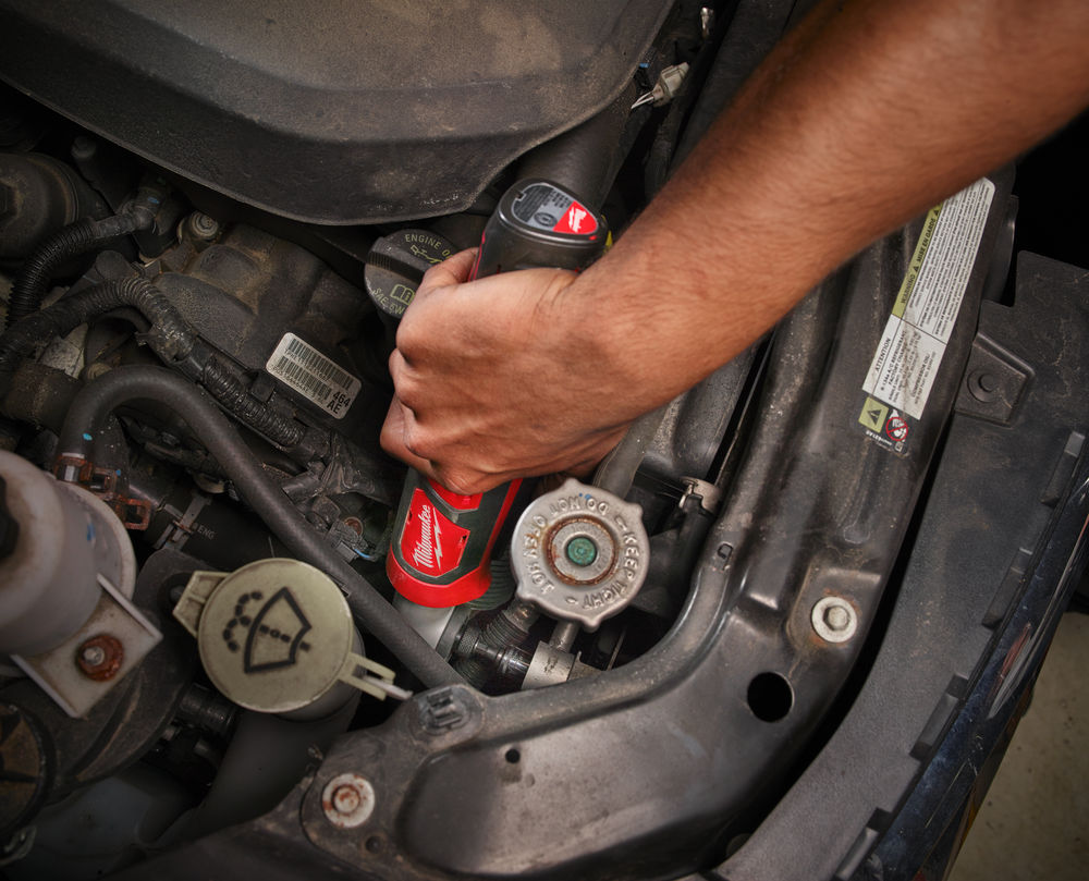 Milwaukee M12 FUEL™ aku utahovák rázový pravoúhlý M12 BRAID-0 