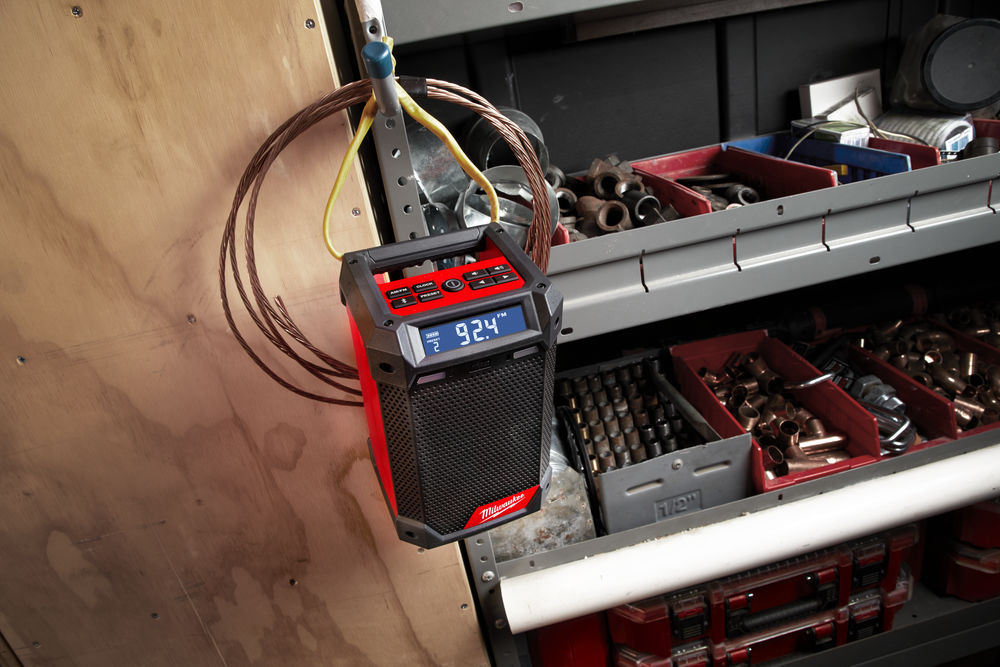 Milwaukee M12™ aku rádio/nabíječka DAB+ M12 RCDAB+-0 