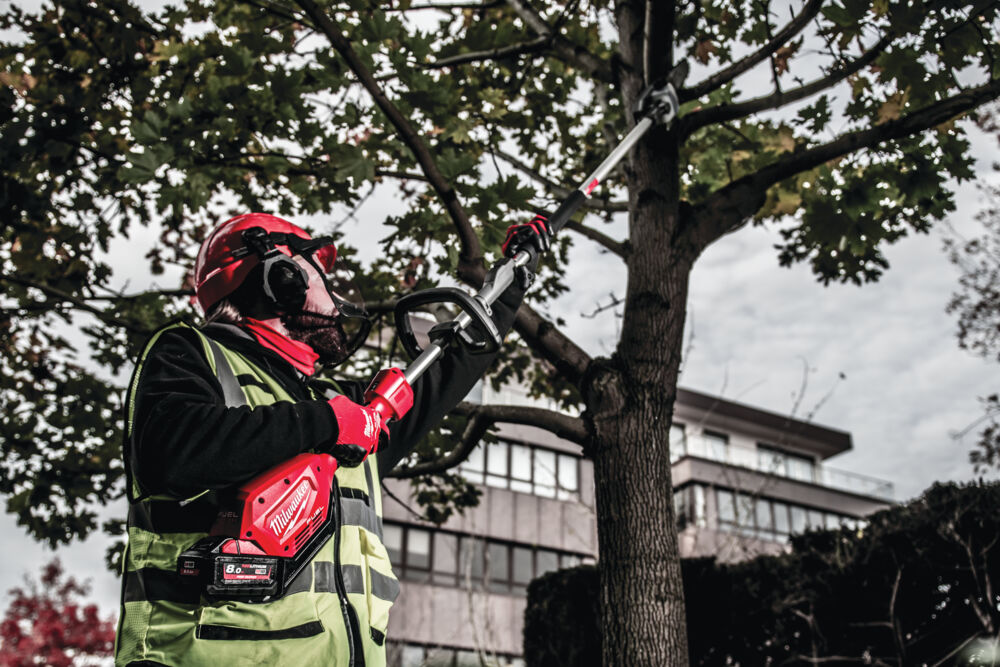 Milwaukee M18 FUEL™ QUIK-LOK™ aku pila řetězová s lištou 25cm M18 FOPH-CSA