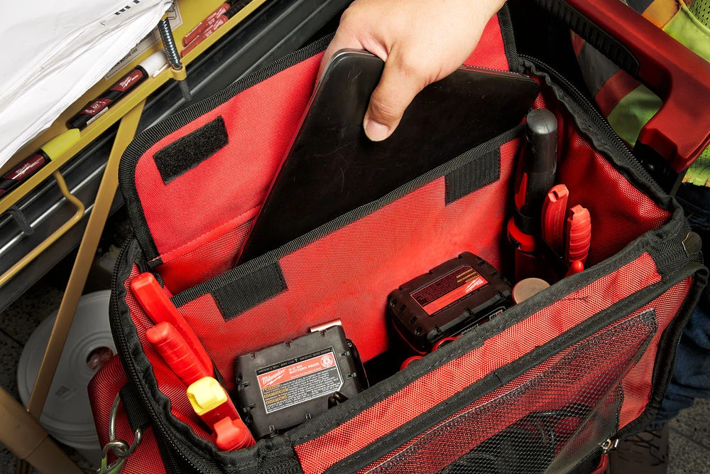 Milwaukee PACKOUT™ taška pro řemeslníky Packout Tech Bag - 1 pc