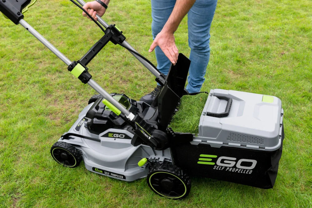 EGO aku sekačka s pojezdem LM1903E-SP - sada