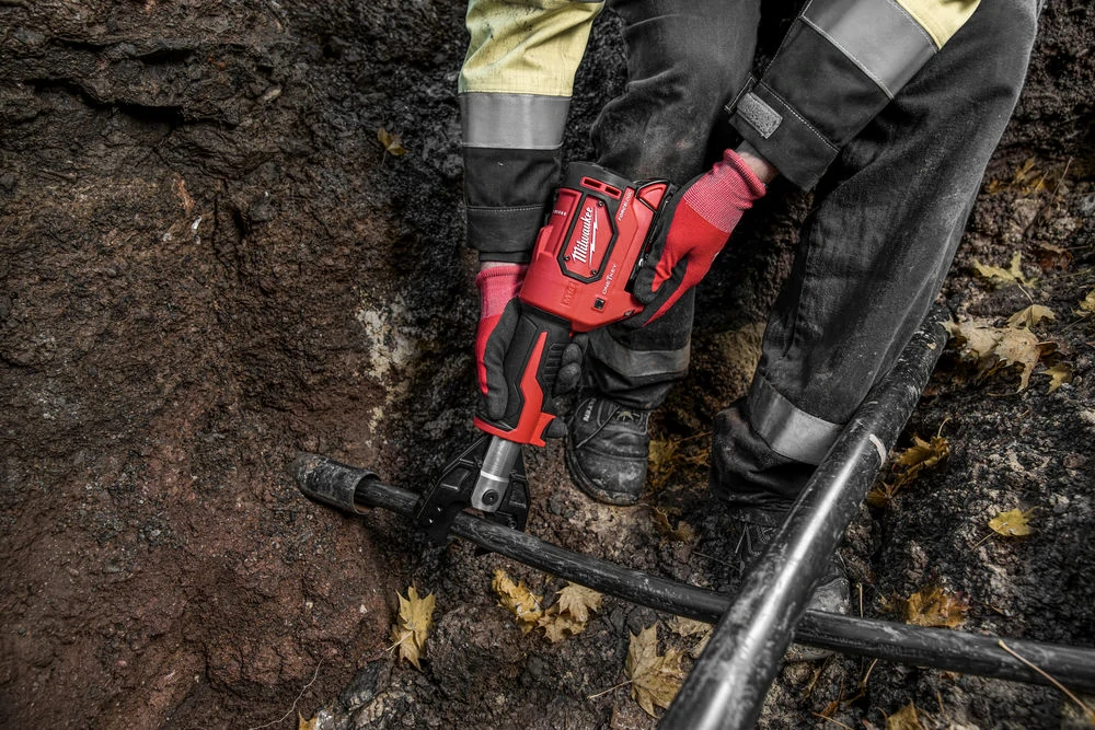 Milwaukee M18™ FORCE LOGIC™ Hydraulické kleště na kabely 35 mm M18 ONEHCC-0C ACSR SET