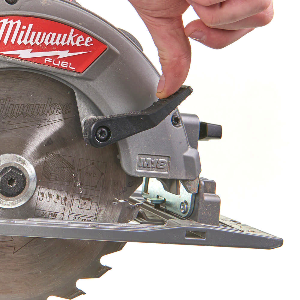 Milwaukee M18 FUEL™ aku pila okružní 66 mm na dřevo a plast M18 FCS66-0