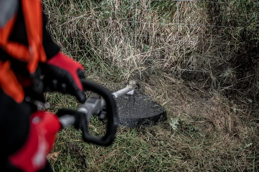 Milwaukee M18 FUEL™ QUIK-LOK™ aku vyžínač strunový M18 FOPH-LTA