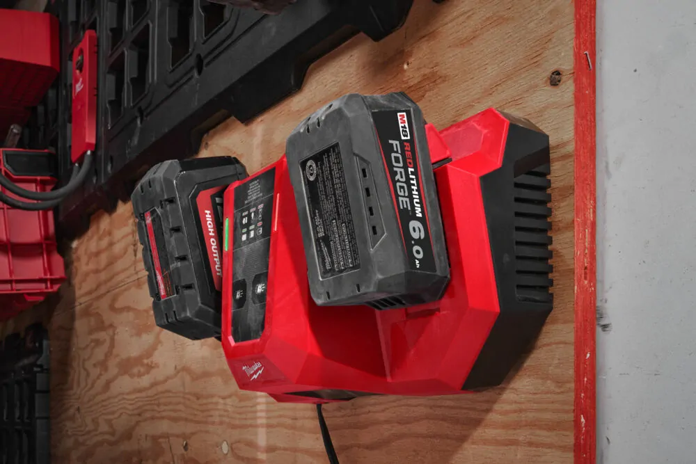 Milwaukee M18™ supernabíječka se dvěma sloty M18 DBSC