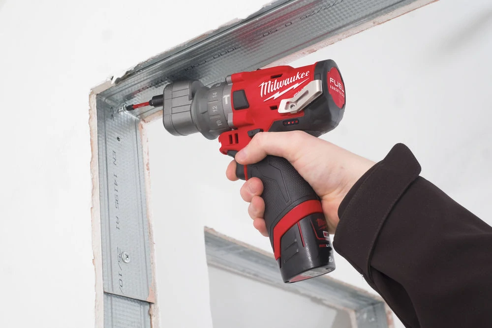 Milwaukee M12 FUEL™ aku vrtačka příklepová s rychlovýměnným sklíčidlem M12 FPDX-202X