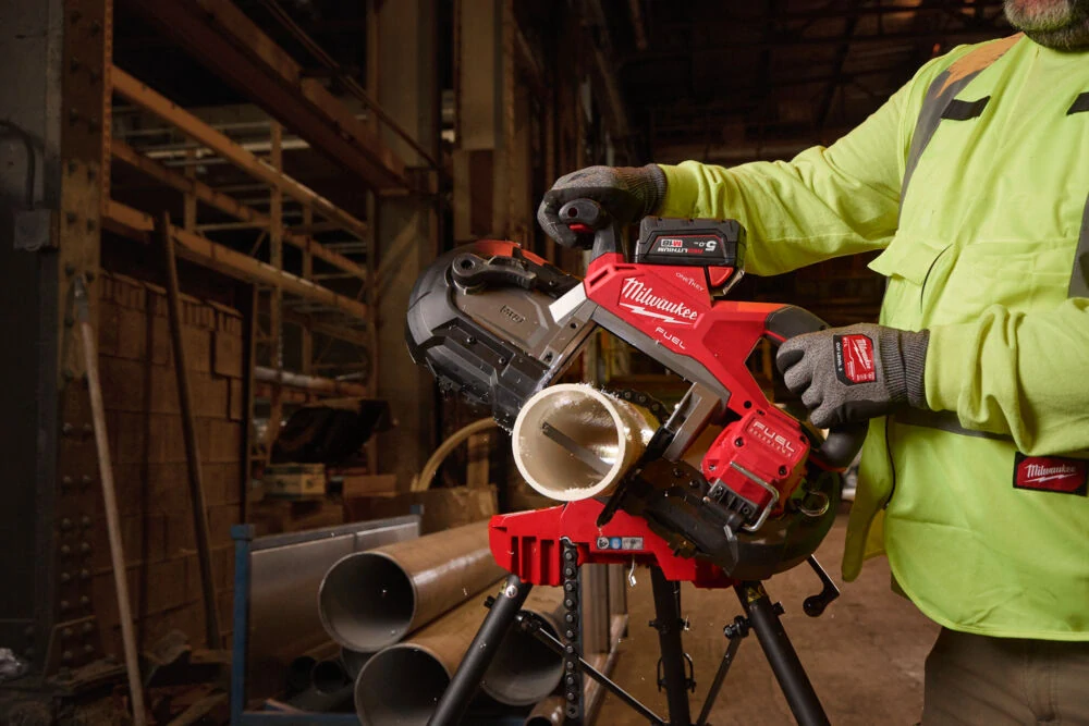Milwaukee M18 FUEL™ pásová pila s hlubokým řezem a duálním spínačem s funkcí ONE-KEY™ M18 FBS127DO-0C