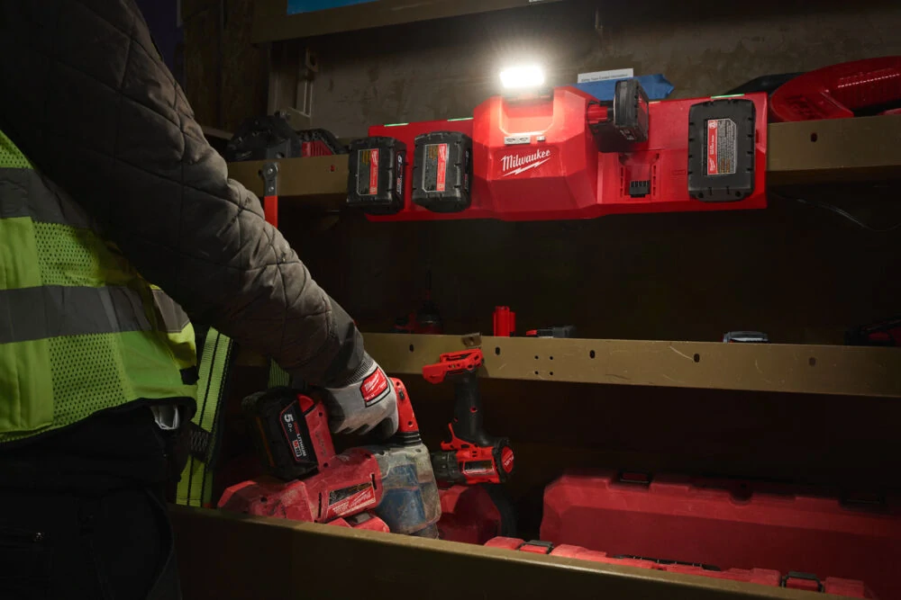 Milwaukee M12™ - M18™ nabíjecí stanice M12-18 GBC4