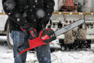 Milwaukee M18 FUEL™ aku pila řetězová s lištou 40 cm M18 FCHS-121